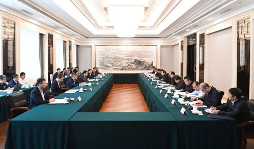 遼寧省與中國(guó)遠(yuǎn)洋海運(yùn)集團(tuán)舉行工作會(huì)商會(huì)議